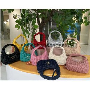 Cross Body Home Sac plié sous les bras pliés à la mode et polyvalente Crescent Dumpling épaule TRENDY ONE Macaron Handbag H240403