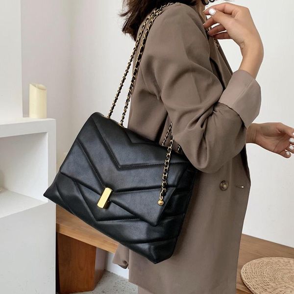 Bandoulière de luxe concepteur grandes dames sacs à main 2021 épaule souple pour les femmes mode chaînes sacs à main en cuir Bolsas Feminina