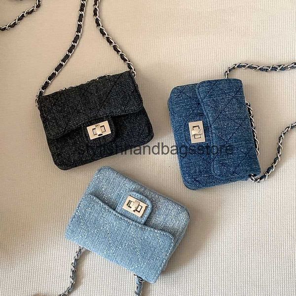 Cross Body Mini Flip Lock Chain Diamond Grid Sac pour femmes Single Bodage Crossbody Small Up-de-Tile brodé de tissu de jean parfumé H240403