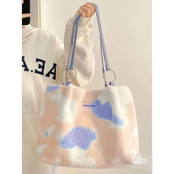 Cross Body Nuovo Autunno/Inverno 2022 Original Blue Powder Tie Dye Gradient Imitazione Coniglio Capelli Mano Bill Spalla Pendolare Grande capacità Tote Bag