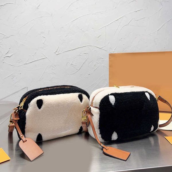 Cross Body Snapshot Designer Sac En Peluche Femmes Sacs À Bandoulière Hiver Caméra Sac Portefeuille Underarm Pouch Womens Luxurys Sac À Main Bourse 221220