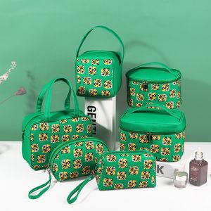 Cross-Border Fashion National Trend Green Théorie Saclet Small Tiger Head Toitrage Storage Portable Travel Rangement Sac Sac de cosmétique pour femmes