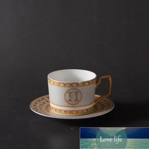 Série de mosaïque transfrontalière tasse à thé parfumée rétro mode abordable tasses de luxe en porcelaine tendre ensemble décoration de salle d'échantillon tasse à café avec poignée en or