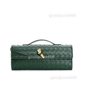 Cross Botteg Andiamo Clutch Purse Designer Sac 2024 Sacs à la mode Venet Stick French French Stick NOUVEAU MARIAL LOCKE SEULLE BOUCLE SEULLE FEMMES U0H8