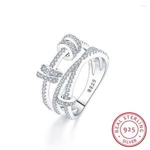 Kruisvingerring Trendy Niche-ontwerp Tijd om te rennen Internet Beroemdheid Diamanten ringen Unieke stijl Vrouw Rond Echt 925 sterling zilver Verlovingshuwelijk voor vrouwen