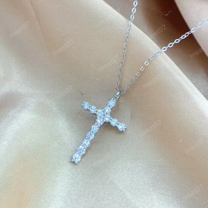 collier croix tout diamant collier croix de créateur 3 couleurs argent or rose or