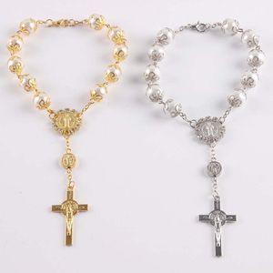 Cross Rozenkrans Armband Religieuze Sieraden Vrouwen Mannen Mode Zilveren Gouden Kralen Glas Pearl Jesus Christian Charm Armbanden met karabijn