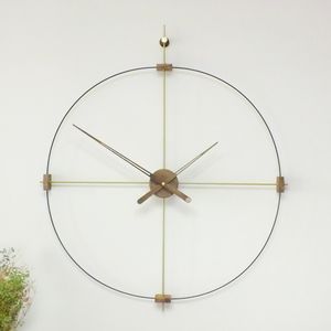 Croix simple cercle nordique moderne minimaliste espagnol horloge murale net célébrité personnalité créative mode salon salle à manger atmosphère horloge silencieuse