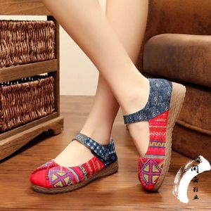 Cross Womens Shoes National Nouveau Single Single Yunnan Flat brodé Round Square Head Rubber Soft Sole 66