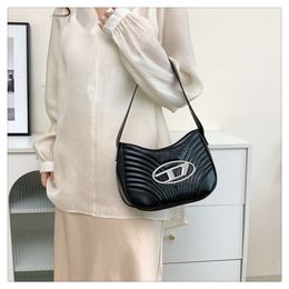 Crossbody Bag Designer 50% korting op populaire merken Unisex-tassen Kleine Dign-onderarmtas Mode Veelzijdig Nieuwe draagbare schoudertas