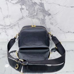 Bolso cruzado, bolso de mano, bolsos de hombro para mujer, piezas de Metal dorado, cierre de cremallera de cuero genuino, monedero de Color sólido, carteras para mujer