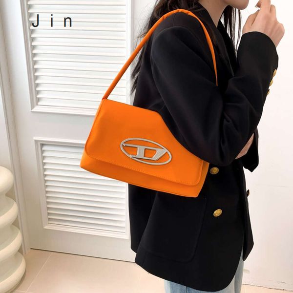 Bolso cruzado Nuevo mostrador Calidad Moda Temporada de primavera y otoño Nuevo bolso para las axilas Popular en Internet Bolso de alta calidad para mujer Versión coreana La Bag