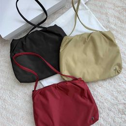 Crossbody-tassen voor vrouwen Designer Sale contrasteren het rijpatchwork waterdicht en zak hoogwaardige nylon kleurtrekking wolk enkele schouder onderarm
