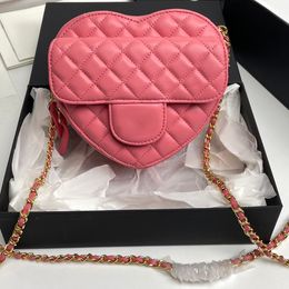 Diseñador de color rosa cruzado Puño de hombro pequeño Cuerpo cruzado Cross Mini Heart Love Bags With Gold Sling Chaol Bolsas de moda de 18 cm Bolsa Fashion Shoping Bag