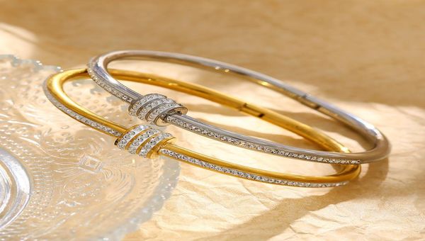 Crossborder Nouveau arrivée Bracelet à ongles de diamant boue femelle électroplarée 18 carats en or, petit bracelet de taille 3592680 en diamant complet