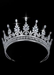 Crown Hadiyana Romance Magnificent Femmes Mariage Bride Accessoires de cheveux Cumbic Zirconia Bijoux BC5693 Couronne de Mariage1661400