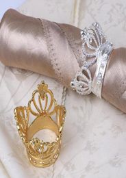 Crown serviette anneau en métal Forme de la couronne avec imitation DIAMOND SPEUR DE NAPKE POUR LA TABLE DE MÉDICA DÉCORME8216686