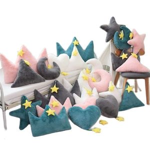 Crown Fagming Pillow Colorido Relleno suave Stret Star Heart Forma Almohada Monedero Monedero Cojín para niños Regalos Decoración de habitaciones para bebés 240115