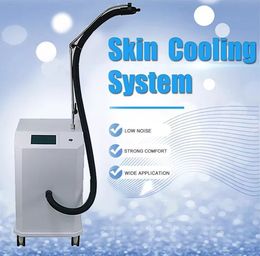 la machine de système de refroidissement de peau de cryo réduit le refroidissement auxiliaire de douleur pour le traitement de laser de thérapie fraîche
