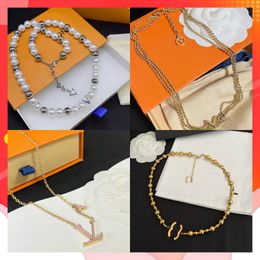 Collier pendentif en cristal pour femmes, bijoux de styliste de qualité, Exquisie, haut sens, plaqué or, mode