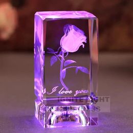 Crystal Ball 3d Rose Decoration Glow-in-the Dark Bar Light Girn Girl Girl Création Créative Ambiance de Noël sculptée Light 240510