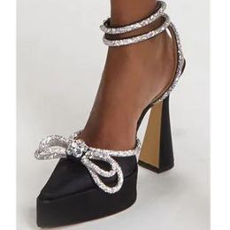Crystal Bowknot -vrouwen puntige teenband dames prom schoeisel sexy platform sandalen hoge dunne hakken enkelge buckle e e