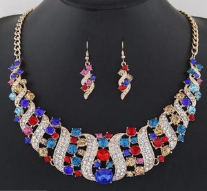 Kristallen bruidssieradensets Huwelijksfeestkostuumaccessoire Indiase ketting Oorbellenset voor bruid Prachtige sieradensets Dames7478381