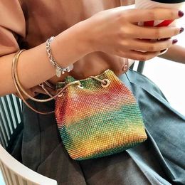 Sac de seau en cristal pour femmes multicolores hinastes de perles dames sacs à main Nouveau sac à bandoulière de luxe 2020