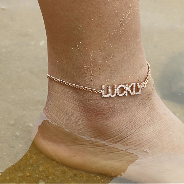 Crystal Nom Custom Spaced Letter Anklet Fabriqué à la main