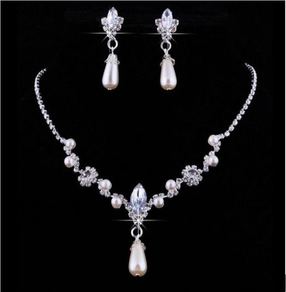 Crystal Drop Pearls collar plateado Pendientes de imitación Conjuntos de joyas de boda para novia Damas de honor mujeres nupcial Acc9055321