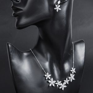 Crystal Flower Bridal Sieradenset Zilveren kleurbellen ketting voor vrouwen trouwfeestje Gift sieraden accessoires