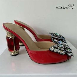 Crystal Femmes faites à la main Sandales de fleur papillon Bling Diamond High Talon Patent Cuir Slingbacks Chaussures S D49