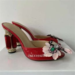 Crystal Femmes faites à la main Sandales de fleur papillon Bling Diamond High Talon Patent Cuir Slingbacks Chaussures S 1FA