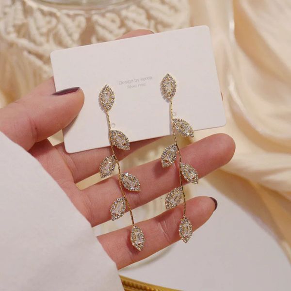 Crystal Long Leaf Drop Boucles d'oreilles pour les femmes Fashion Bohemian Wedding Vintage Gold Color Brincos Brinry 240422