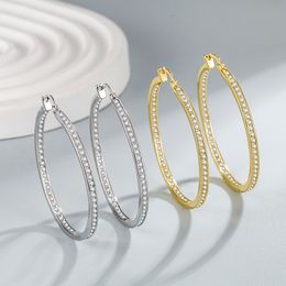 Pendientes de Huggie pavimentados de cristal Joyas de diseño de círculo redondo Claasic para mujeres