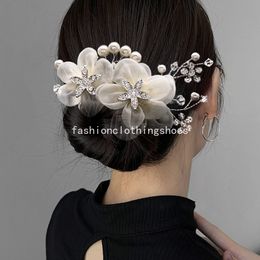 Crystal Pearl Flower Hair Comb Clip Haarspeld voor vrouwen Bruid Rhinestone Bridal Wedding Hair Accessoires Sieraden Haar kam