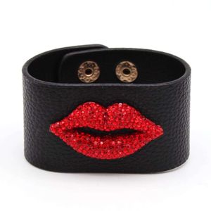 Bracelets à lèvres rouges en cristal Bracelet en cuir en bouche bouche pour femmes