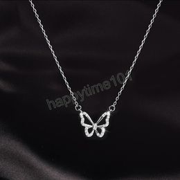 Crystal Rhinestone Hollow-Out Butterfly Pendant Necklace for Women Girls sleutelbeen ketting Fashion Party Sieraden Geschenken