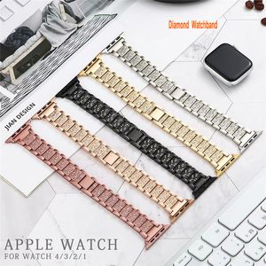 Bracelets de bracelet de diamant en métal de luxe en strass cristal pour Apple Watch 45 mm 44 mm 42 mm 41 mm 40 mm 38 mm Bracelet de remplacement pour iWatch Series 8 7 SE 6 5 4 3 2 1 Bracelet sport