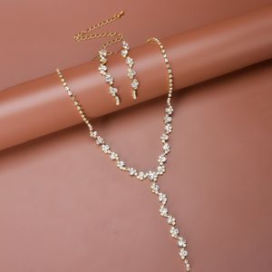 Crystal Rhinestones Wedding Sieraden Zilveren ketting Sparkly oorbellen Sets voor bruidbruidsmeisjes Women Bridal Accessories