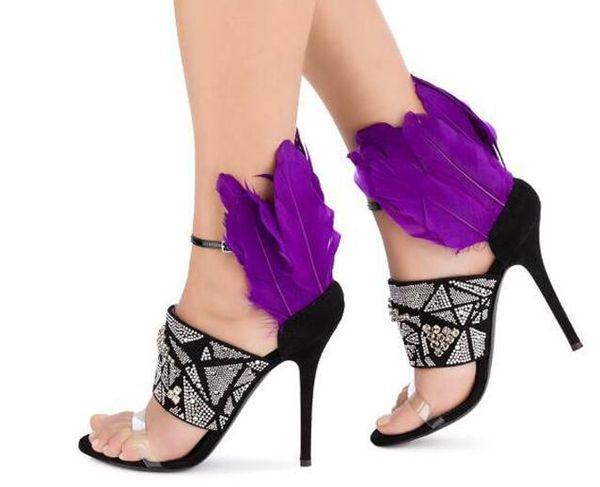 Sandales de gladiateur cloutées en cristal, plumes violettes, talons hauts, Sexy, en PVC transparent, une sangle, Catwalk Sandalias, chaussures de fête pour femmes