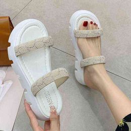 Zapatillas de suela gruesa de cristal para mujer 2022 Plataforma de verano Cuñas Sandalias antideslizantes Diapositivas al aire libre Chanclas Ytmtloy Interior 1 220610