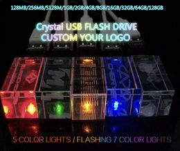 Clé USB Crystal 64 Go 32 Go 16 Go 8 Go 4 Go Lumière scintillante USB 2.0 Cadeau Style à la mode Lumière multicolore Acrylique Clé USB 512/256