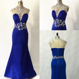 Kristallen kralen hoge nek avond prom jurken koningsblauw kleur cap mouwen open rug schede pageant jurk elegante formele avondjurken Wome
