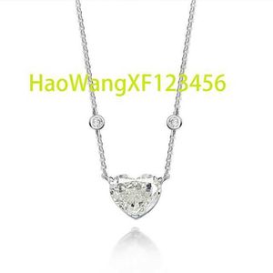 Cristaux Birthstone de la fête des mères bijoux 925 Collier de coeur en pierre zircon en argent sterling