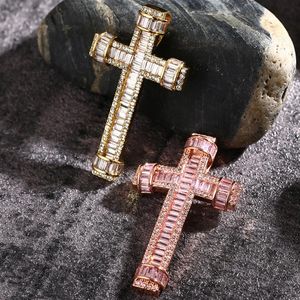 Zirkonia Iced Out Cross Hangers Ketting voor Mannen Vrouwen Nieuwe Hip Hop Bling Micro Verharde CZ Steen Rapper Sieraden Rose 18K Real 246J