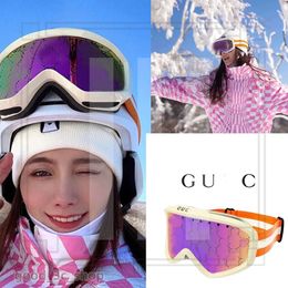 Cucci Ski Lunettes de soleil G-G Goggles Hommes et femmes Lunettes professionnelles Style mode Anti-Fog Full Frame Special Design Eyeglass de luxe Made en Italie 387