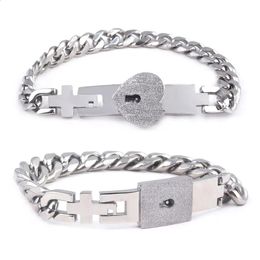 Manchet 2 Stuks Tone Rvs Minnaar Hart Liefde Lock Armband met Sleutel Armbanden Kit Paar Sieraden Gift 231116