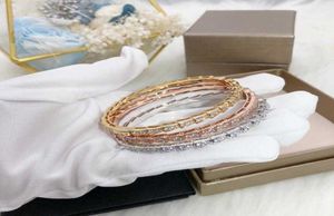 bracelet manchette 925 Braceuse en argent sterling tête et queue Bracelet d'os diamant pour femmes personnalité de la marque de luxe 5820173