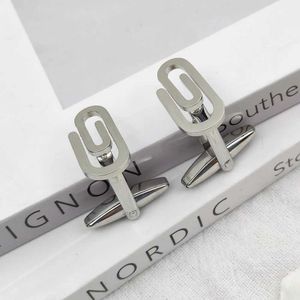 Cuff Links High End Mens Unique Match Cuffe Links en acier inoxydable Hollow Design Business French Shirt Bijoux et cadeau en gros Q240508